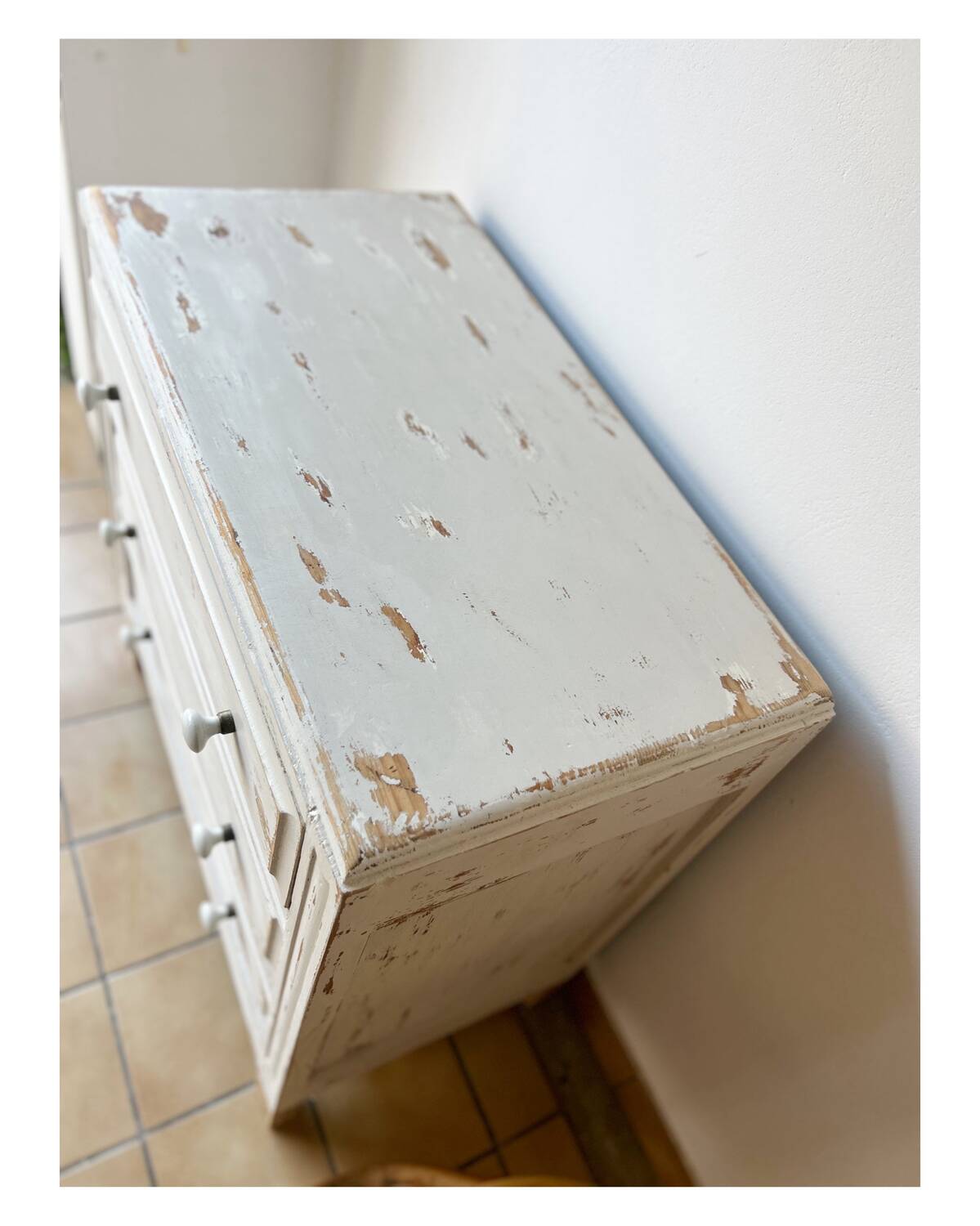 Vintage chest of drawers