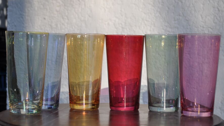 6 verres à orangeade colorés vintage