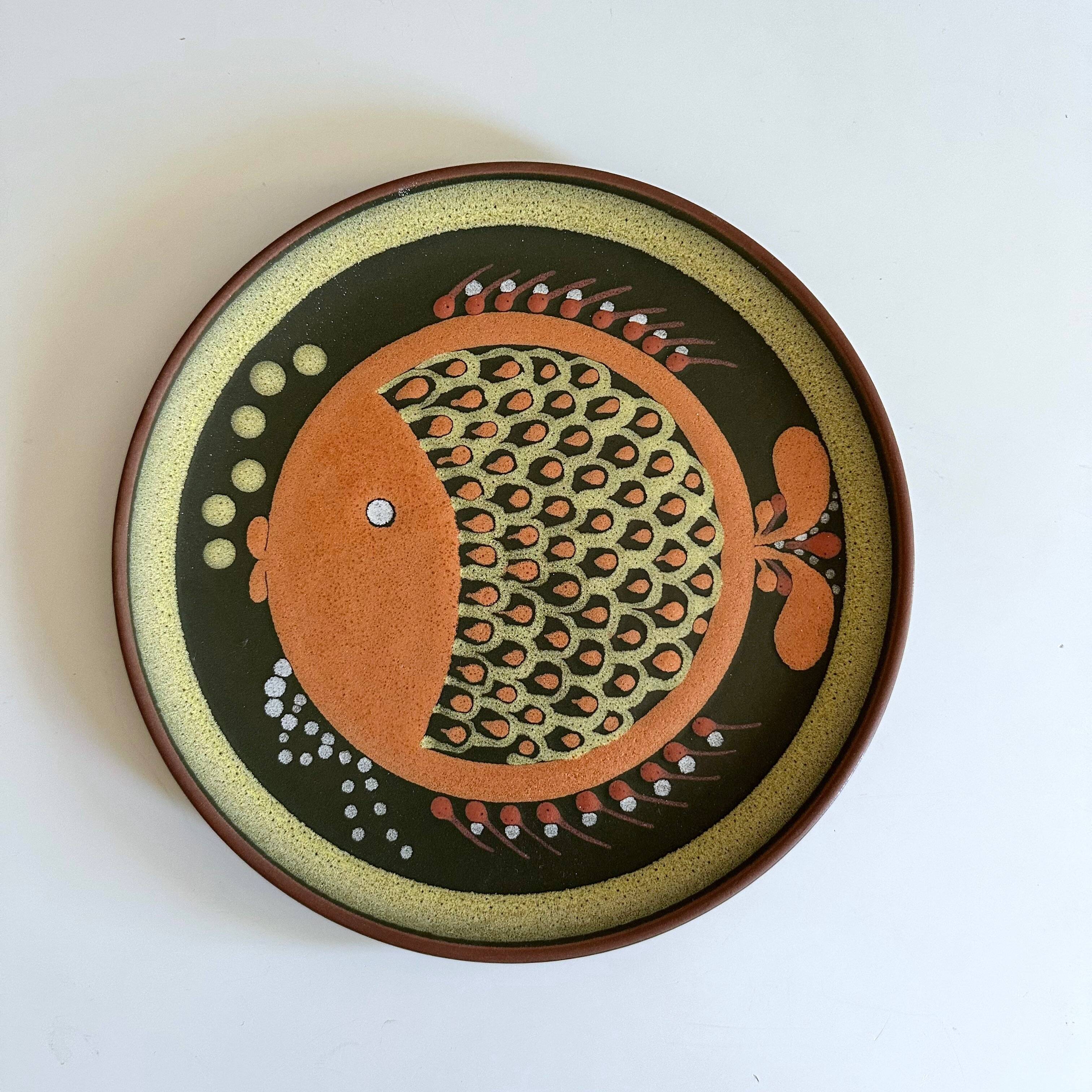 Vintage wall plates by KMK | hand-painted ceramics – cottage style