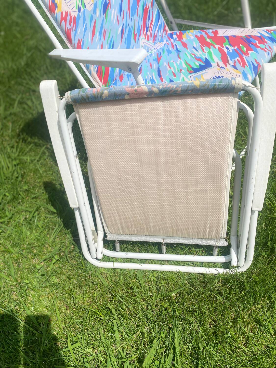 Flowery garden armchair