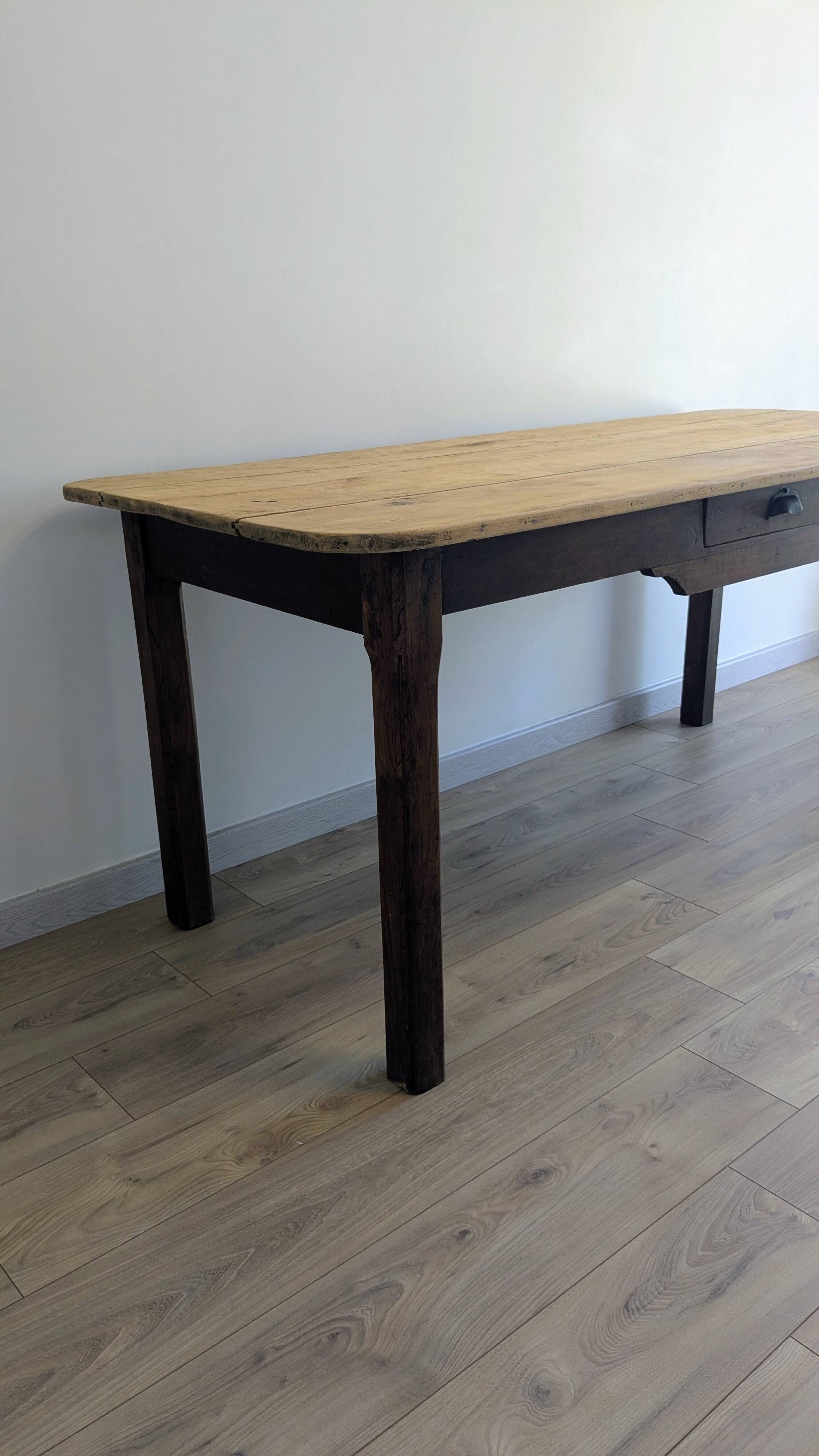 Antique farmhouse table in patinated solid wood - 178 cm