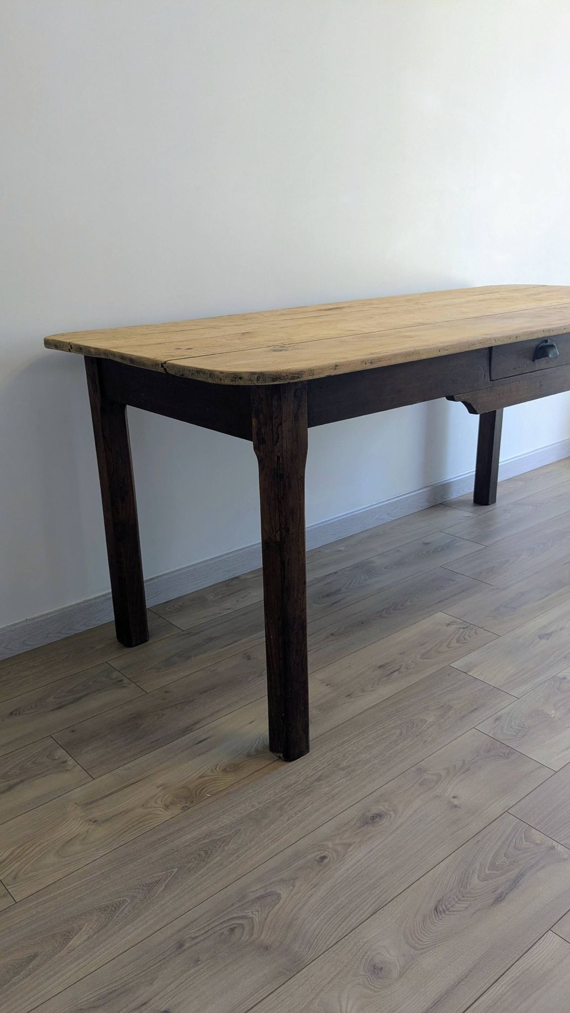 Ancienne table de ferme en bois massif patiné - 178 cm