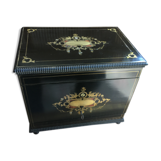 Napoleon III liquor cellar