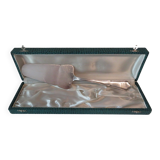 Pie shovel in box