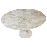 Table by Eero Saarinen for Knoll