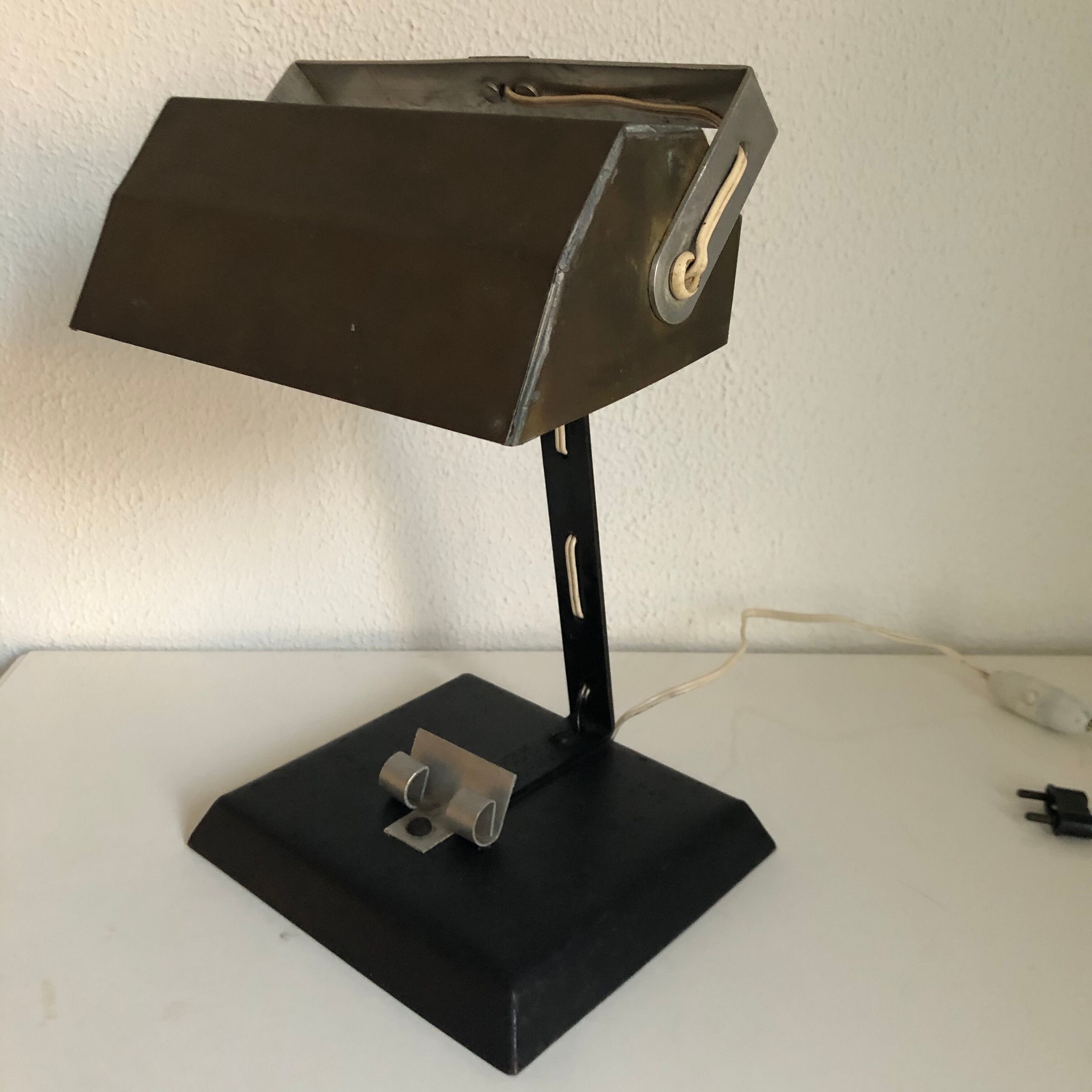 Art Deco metal lamp and vintage Bakelite 1930 - 32 cm