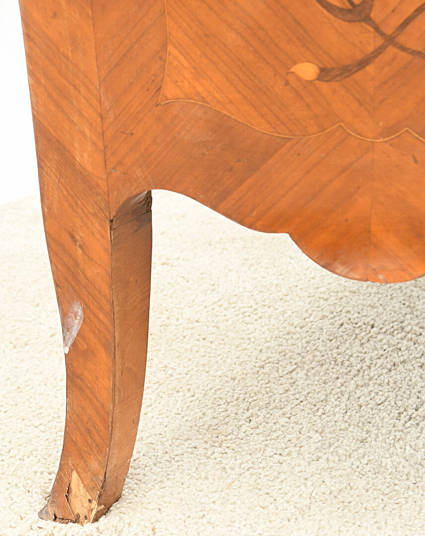 Curved chest of drawers in Louis XV style