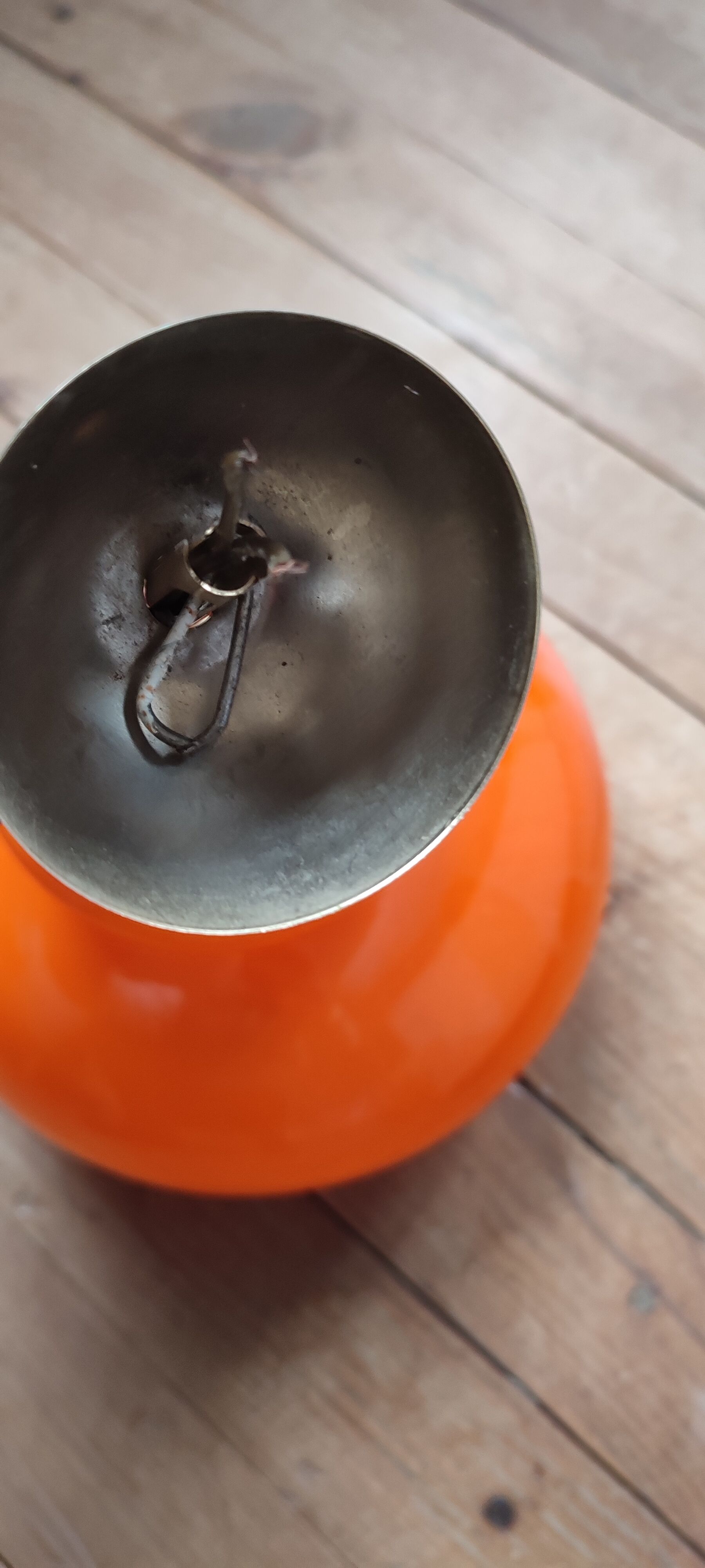 Orange opaline suspension