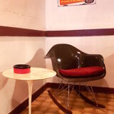 Side table Knoll by Saarinen