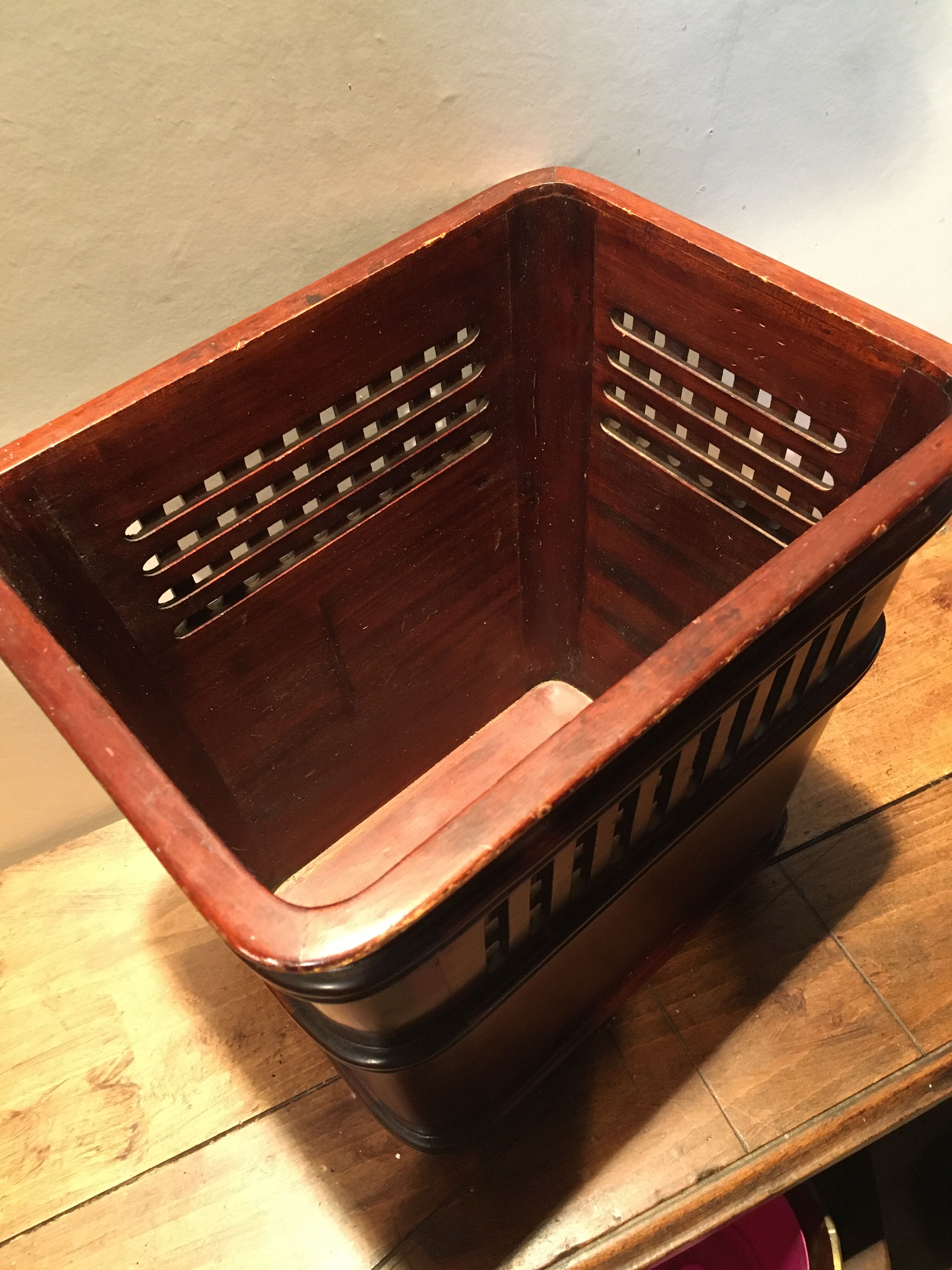 English-style mahogany desktop recycle bin