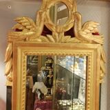 Mirror with gilded wood frame, dove decor