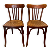Chaises de bistrot Parisiennes