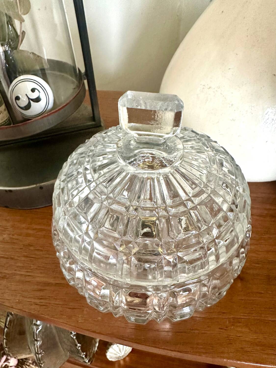 Former Portieux crystal sugar bowl
