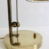 Lampe à poser style bauhaus années 40-50 en laiton avec tulipe en verre doré
