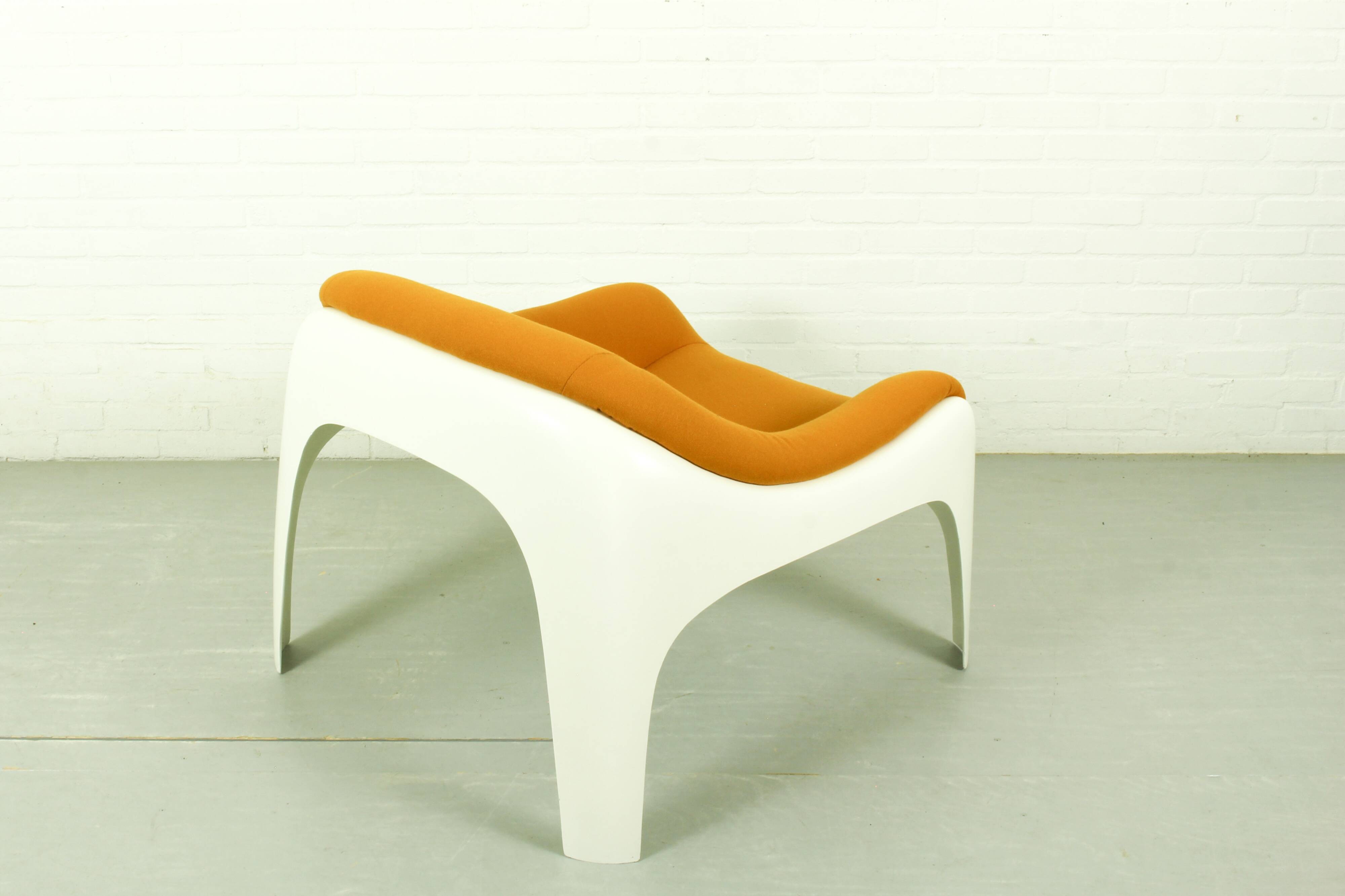 Rare Space Age Fiberglass Lounge Chair by Sergio Mazza for Artemide