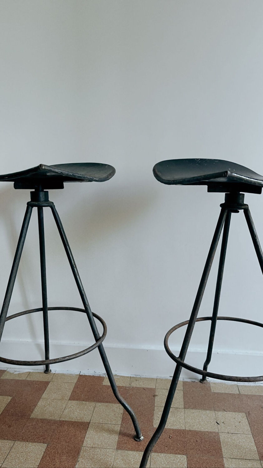 Artist's stools