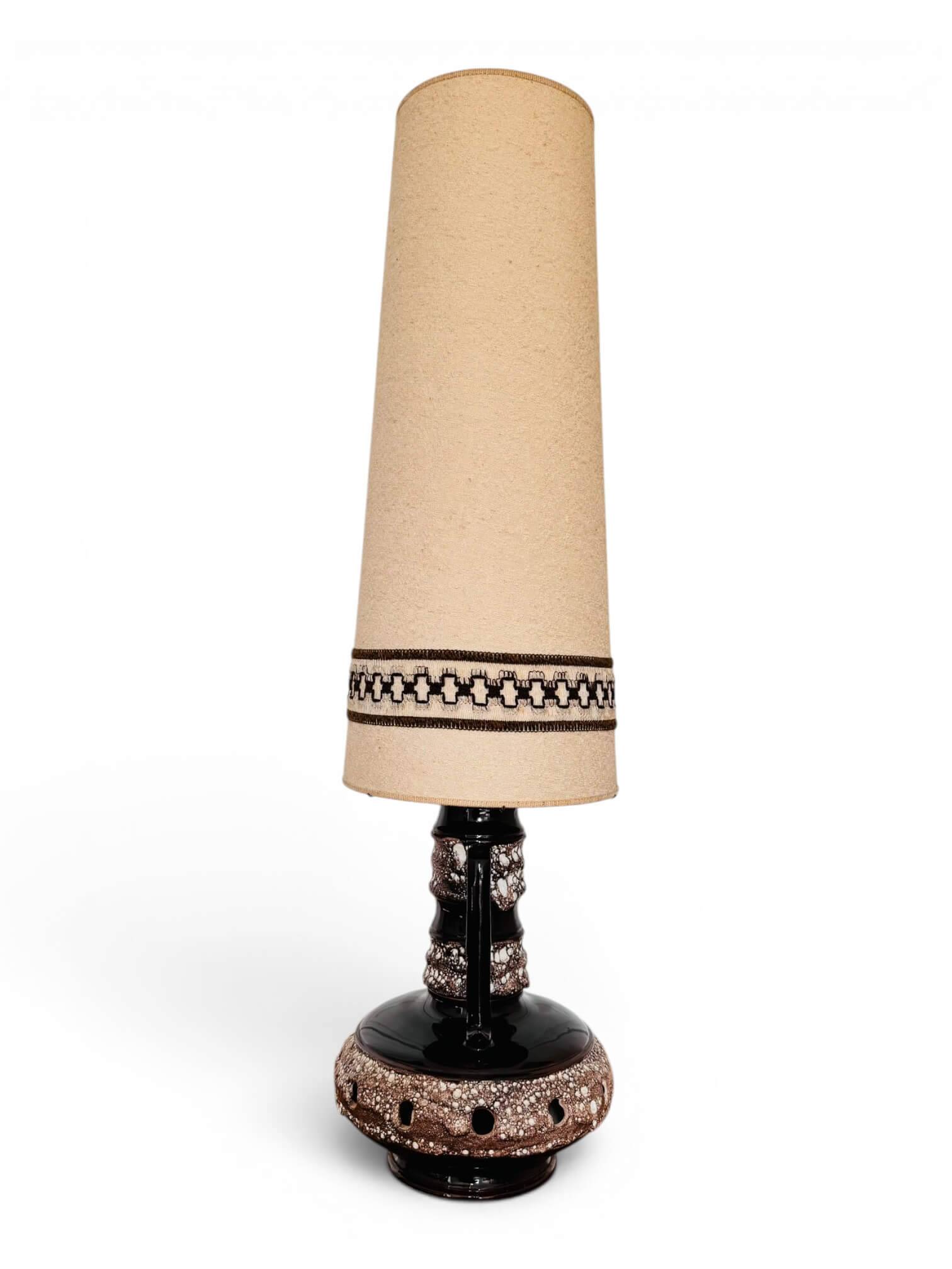 Large vintage Fat Lava floor lamp from the 70s.