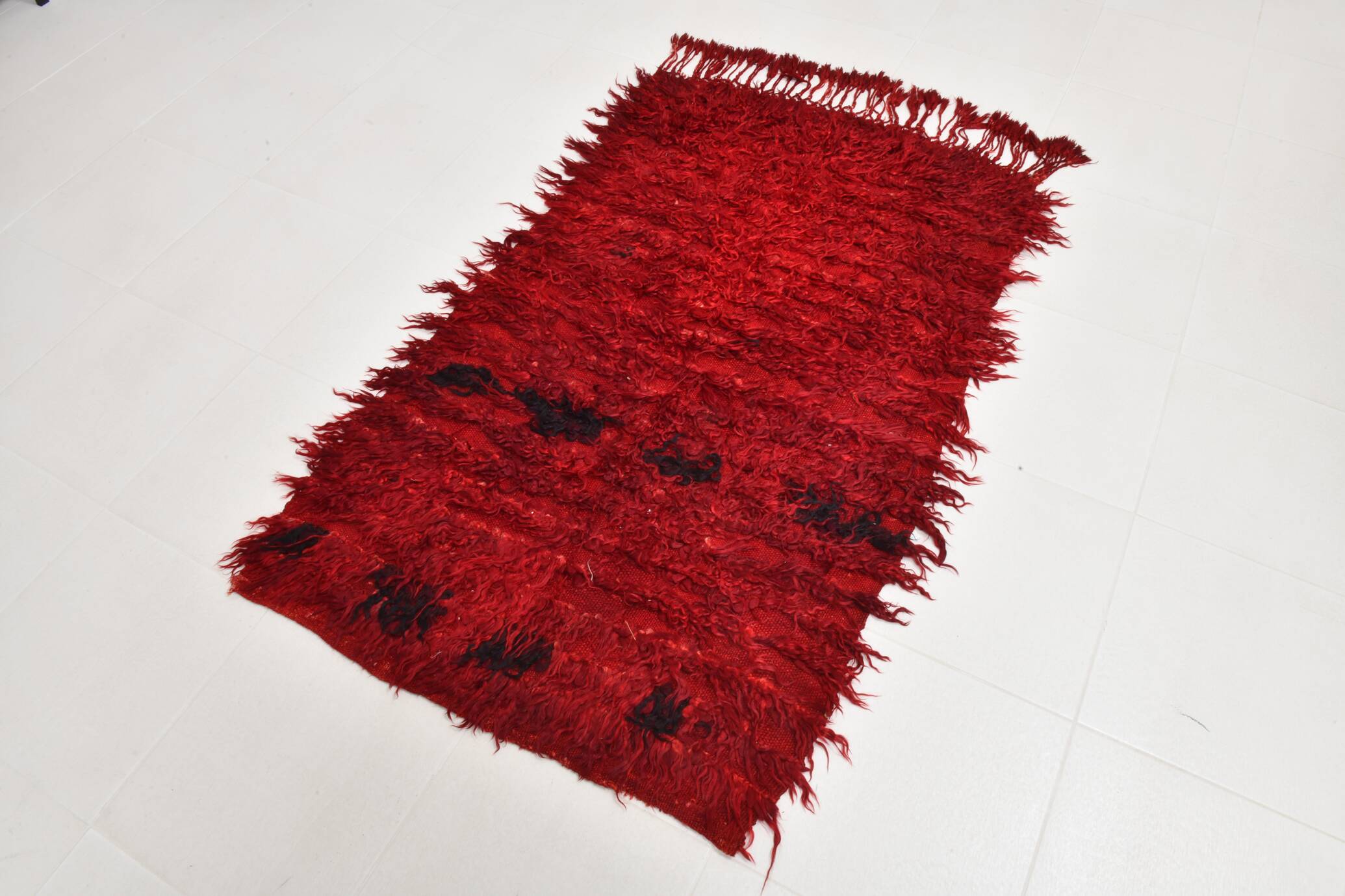 Tapis kilim turc rouge vin, petit format, 3 x 5, 100 x 162 cm