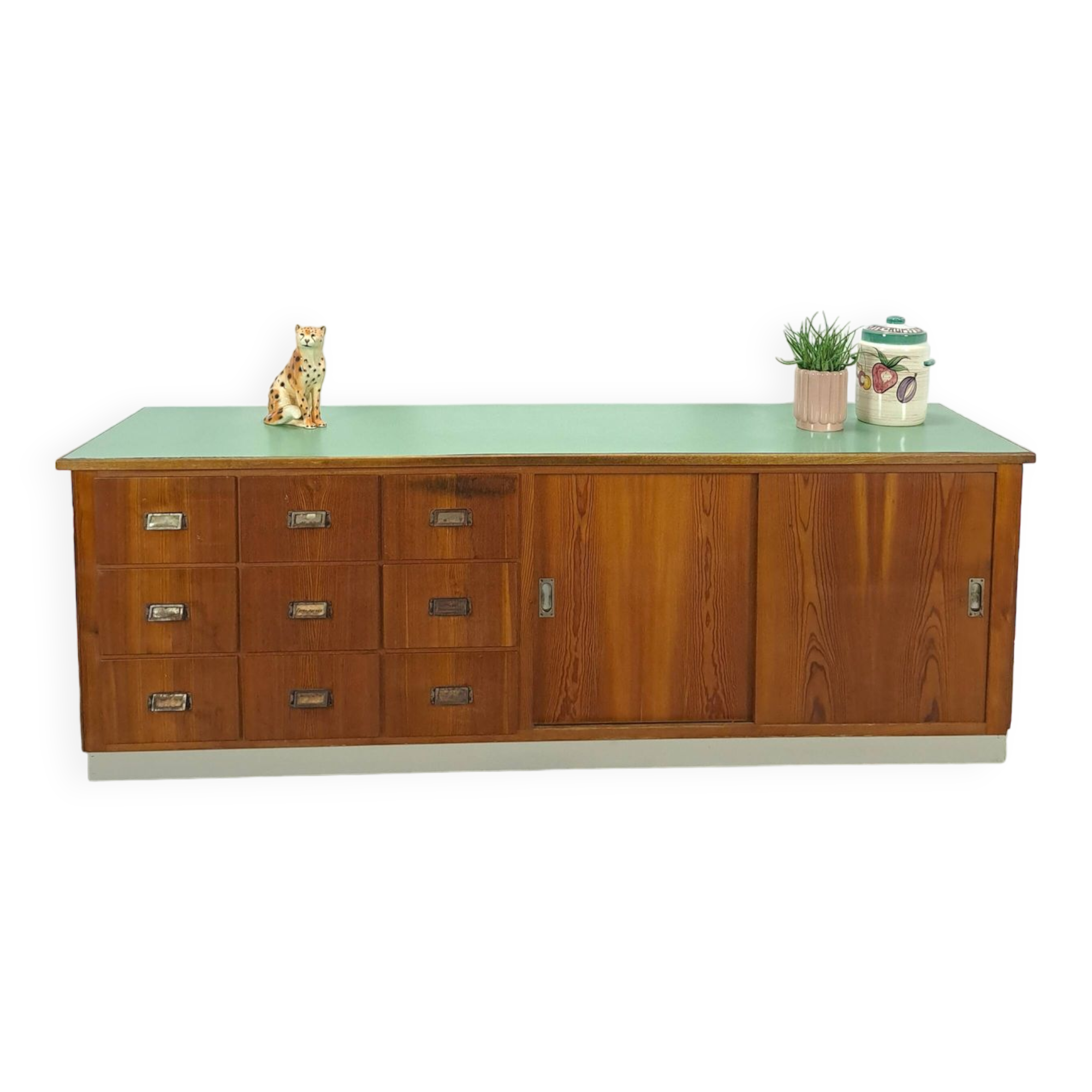 meuble de métier en bois ancien avec lame en formica