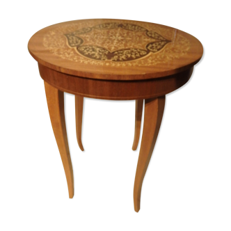 Table box with musical marquetry jewelry