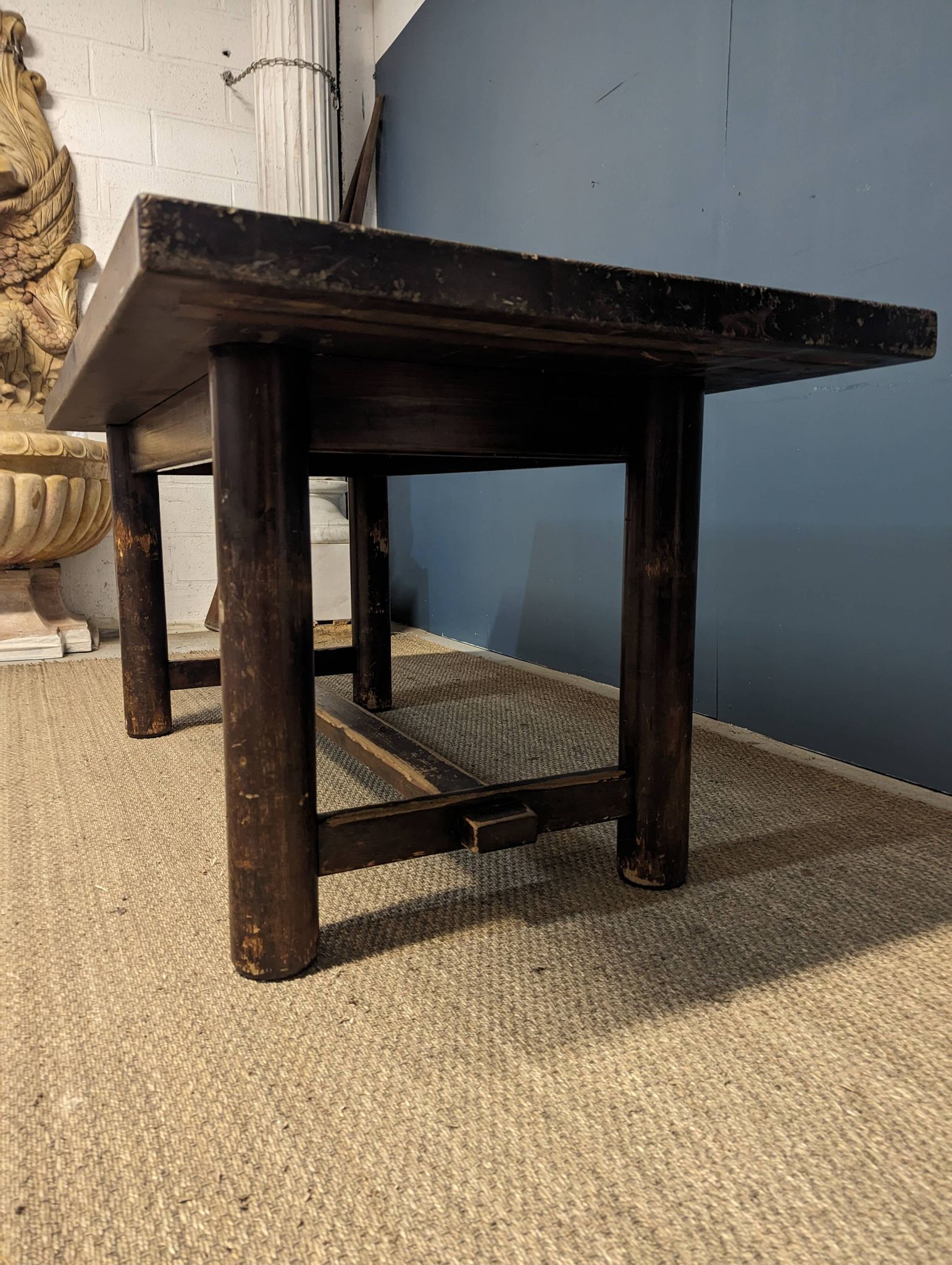 Table de Georges Robert en pin massif
