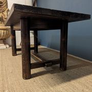 Table de Georges Robert en pin massif