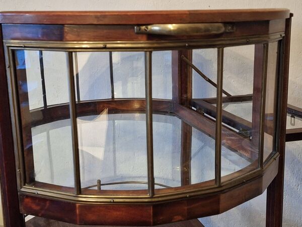 Chariot de service / chariot de bar en acajou, laiton et verre, 1920