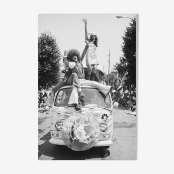 Black and white photo print hippies on van volkswagen silver paper 250g format 30x45cm