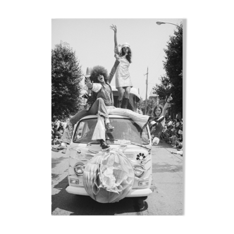 Black and white photo print hippies on van volkswagen silver paper 250g format 30x45cm