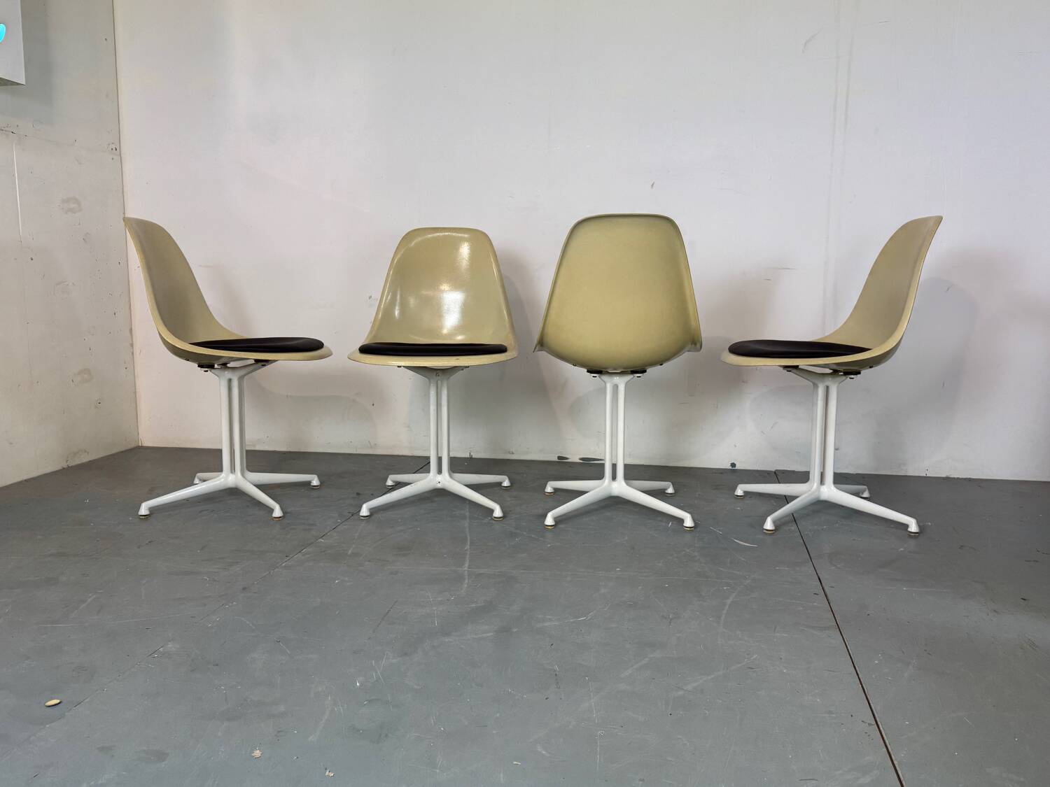 4 La Fonda fiberglass steel dining Chairs by Eames for Herman Miller