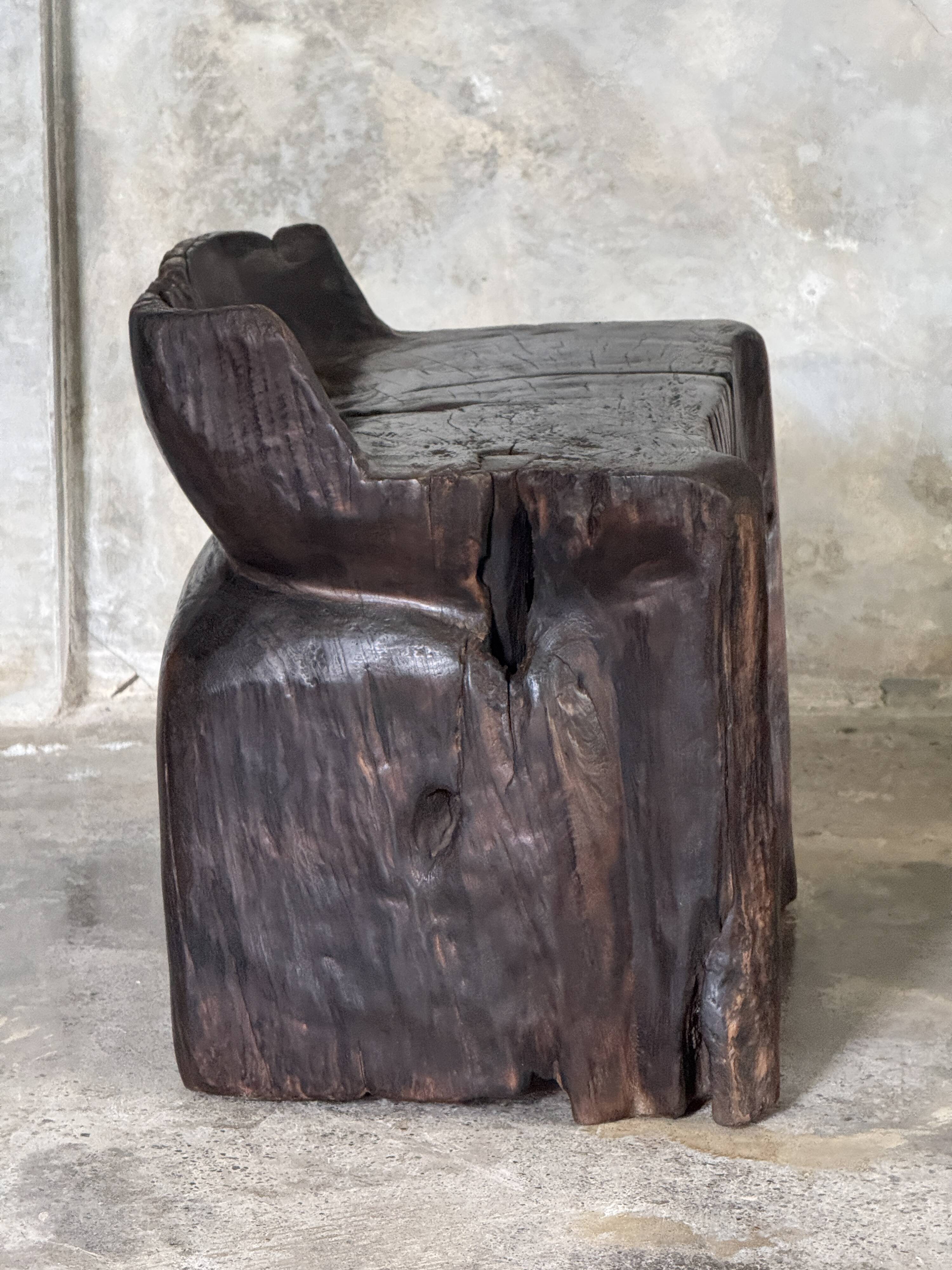 Stool, tabouret or low Japanese-style armchair in brutalist monoxyle radica.