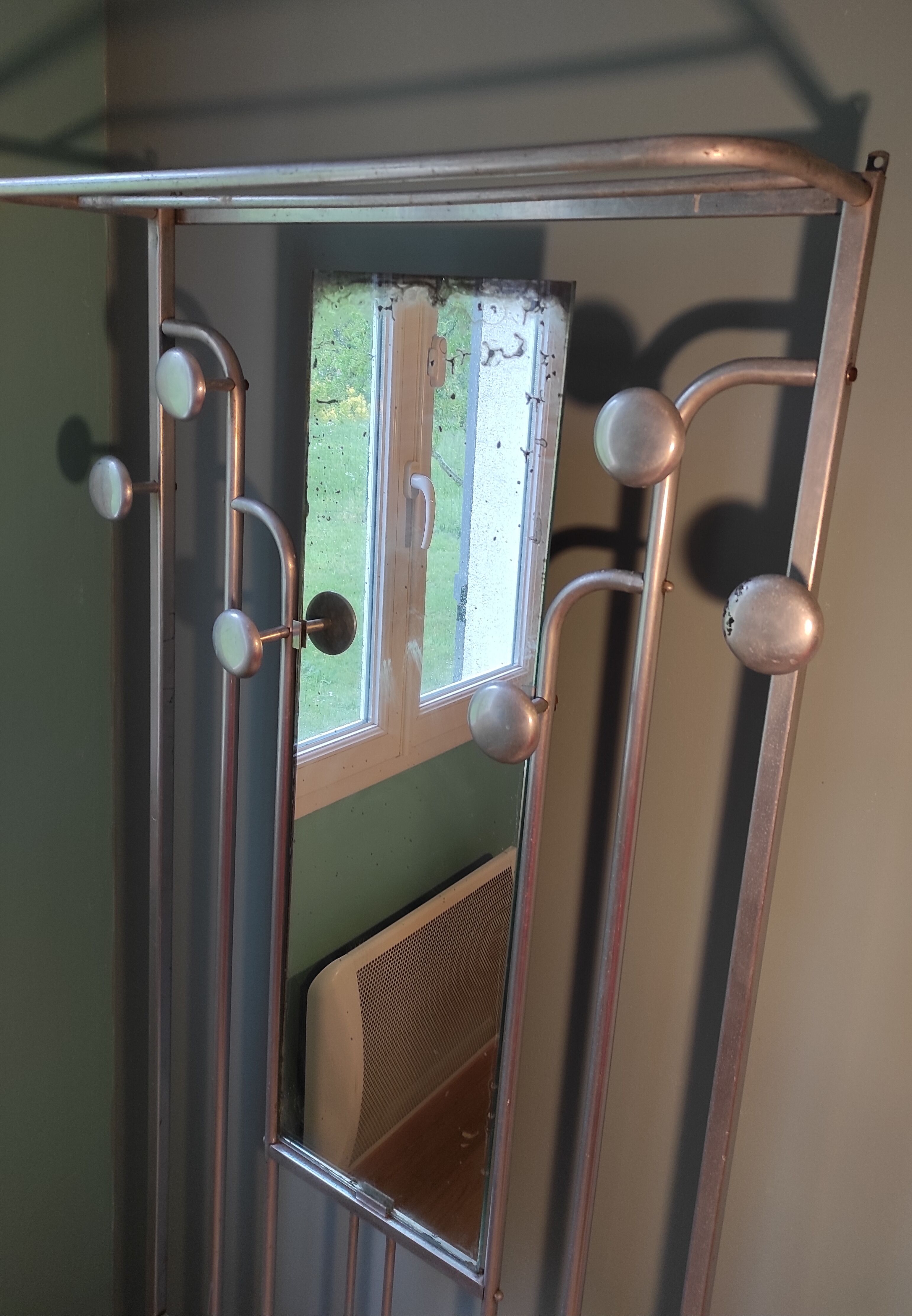 Aluminium coat holder