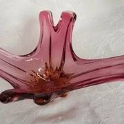 Grand centre de table en verre soufflé rose – design organique –