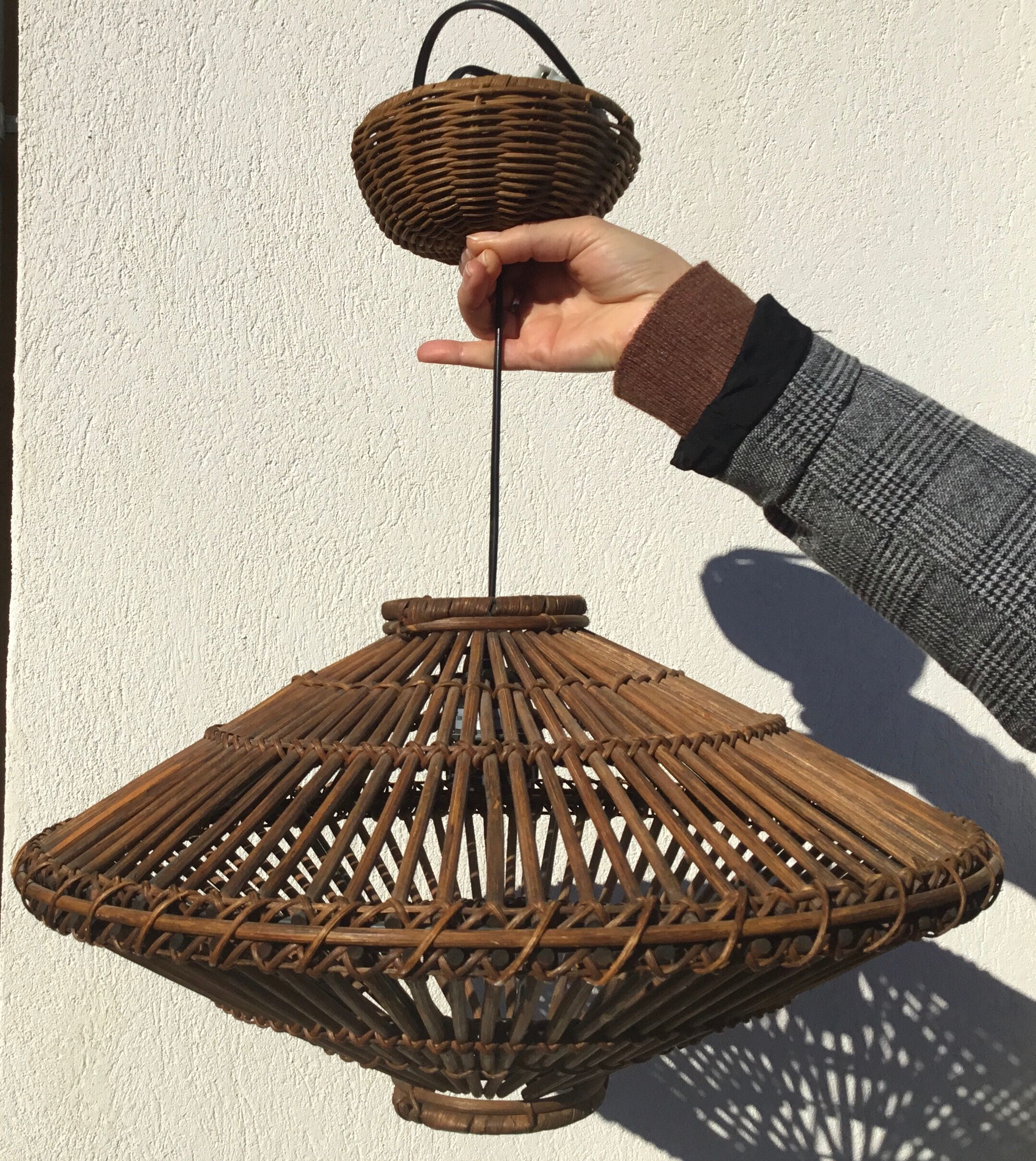 Vintage rattan suspension