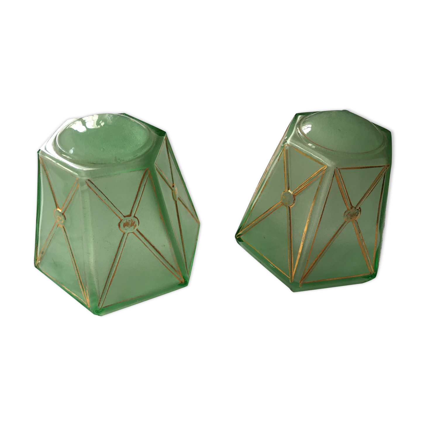 2 glasses of old lamp