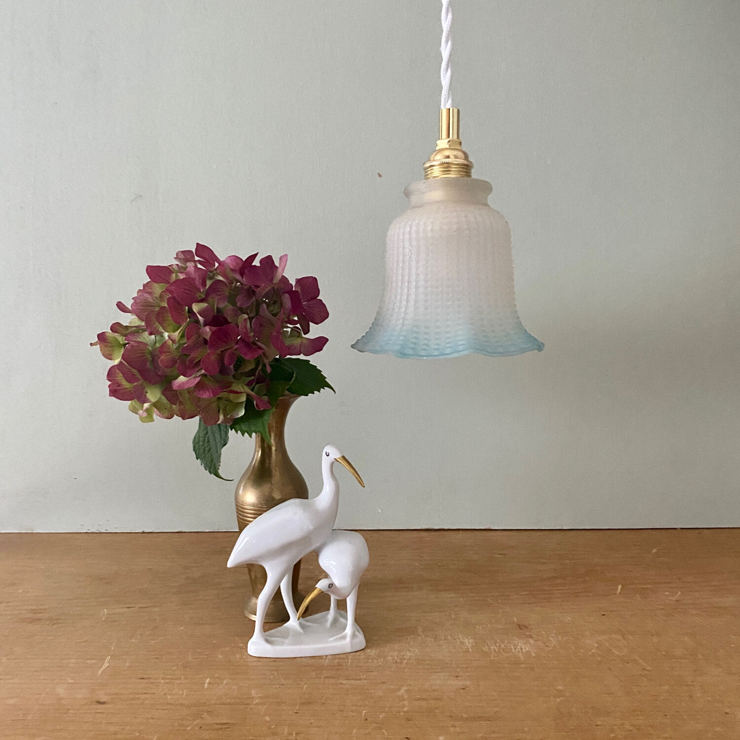 Vintage tulip walking lamp in white and blue frosted glass