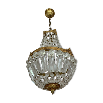 Hot air balloon chandelier with tassels