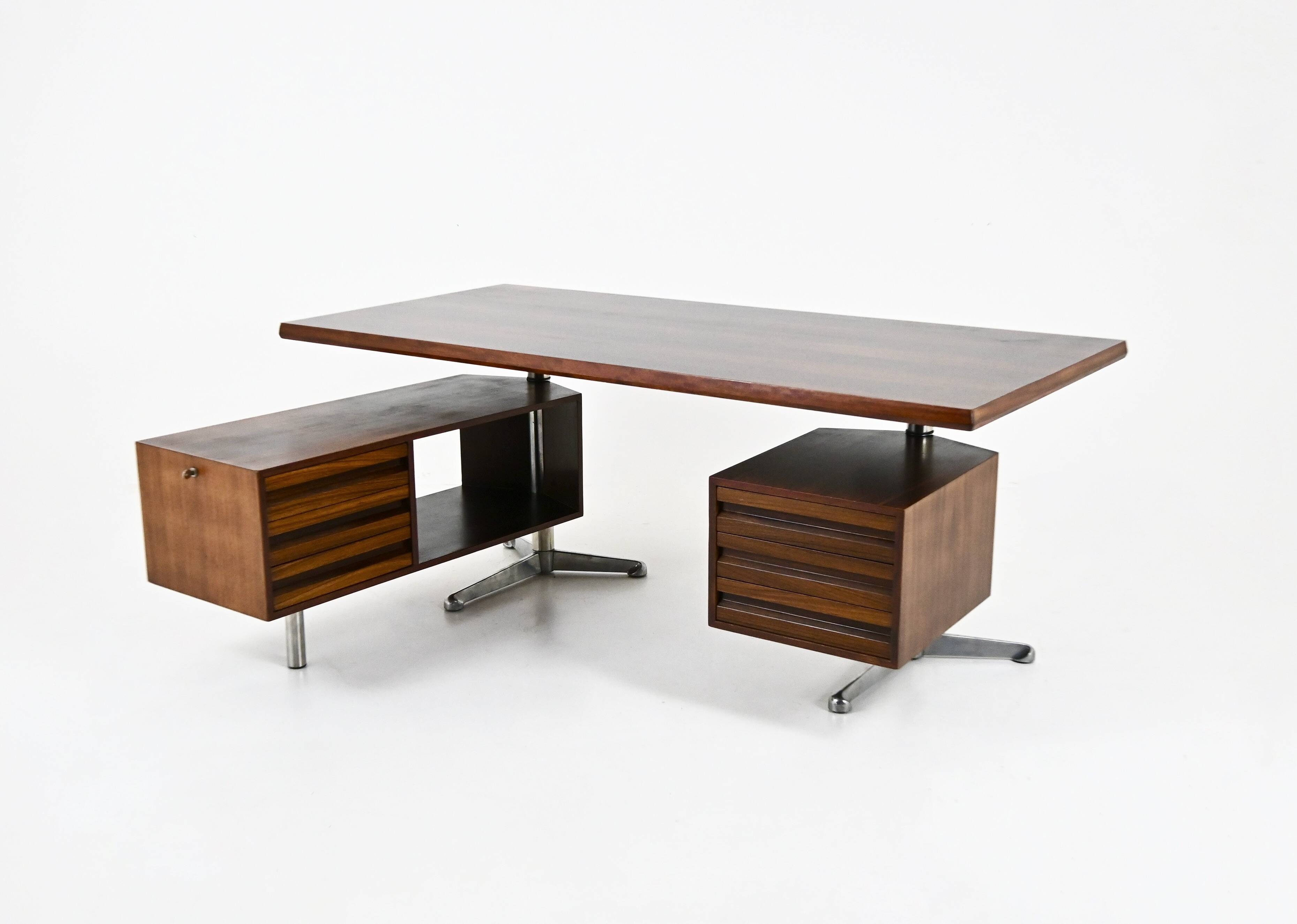 Desk by Osvaldo Borsani for Tecno, 1960s