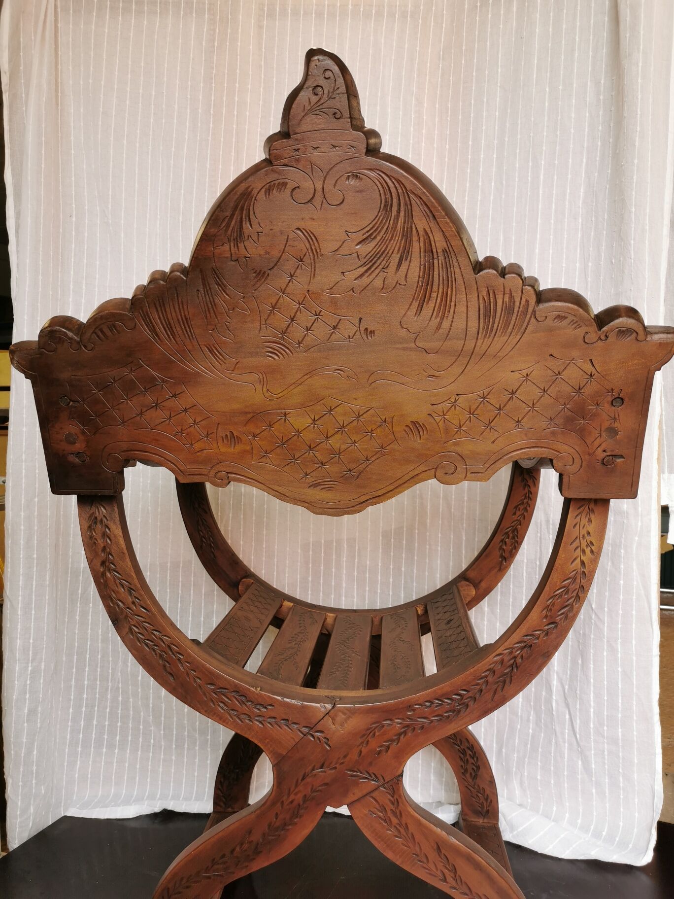 Dagobert, Curule chair