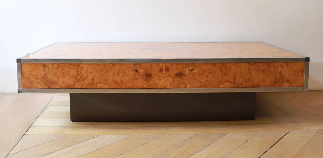 table basse en loupe d'orme avec bords chromés