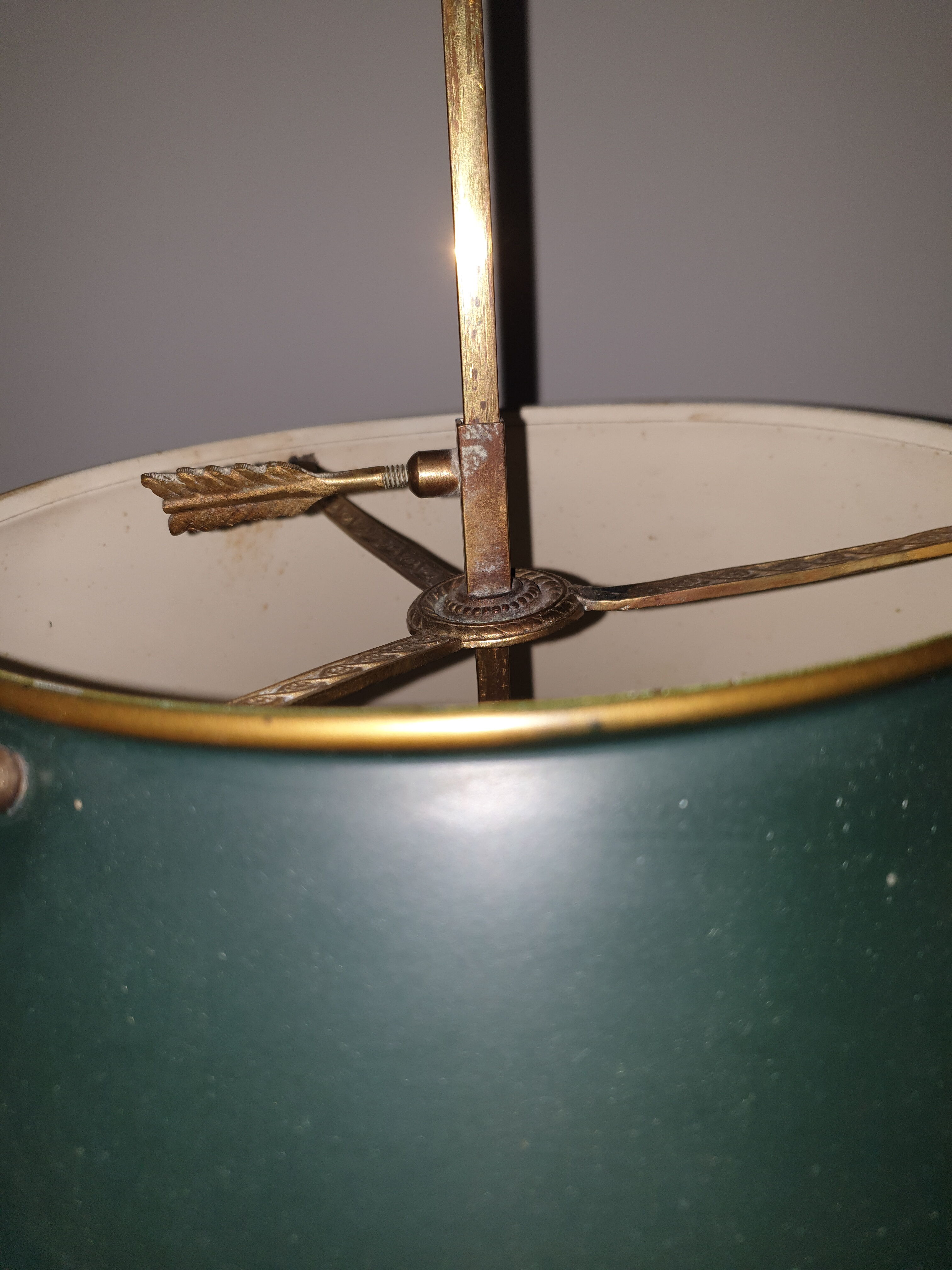 Dolphin hot water lamp