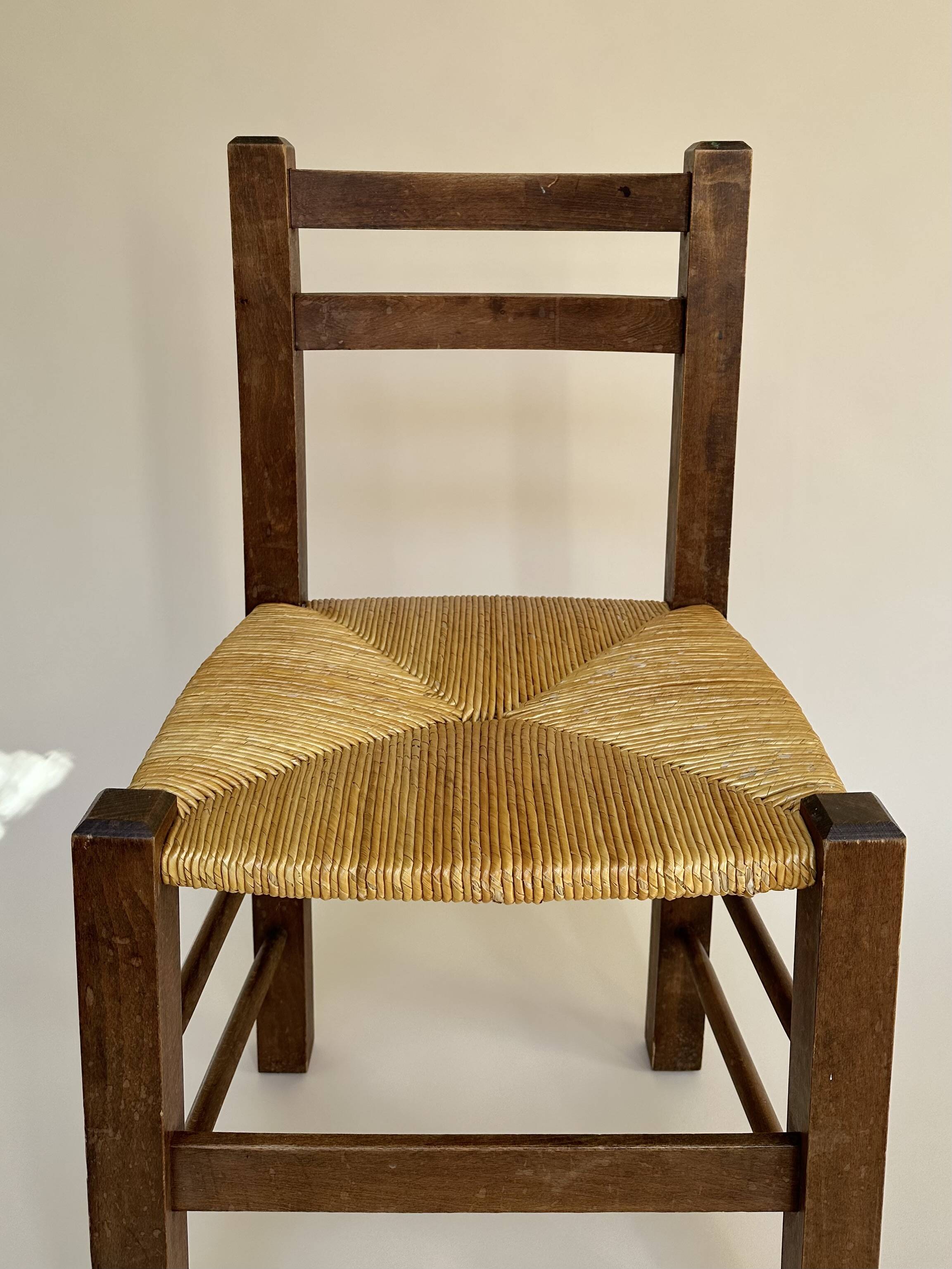 Set de quatre chaises paysannes paillées