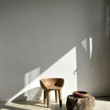 Quadripod chair with round seat and small back in natural monoxyl mango wood