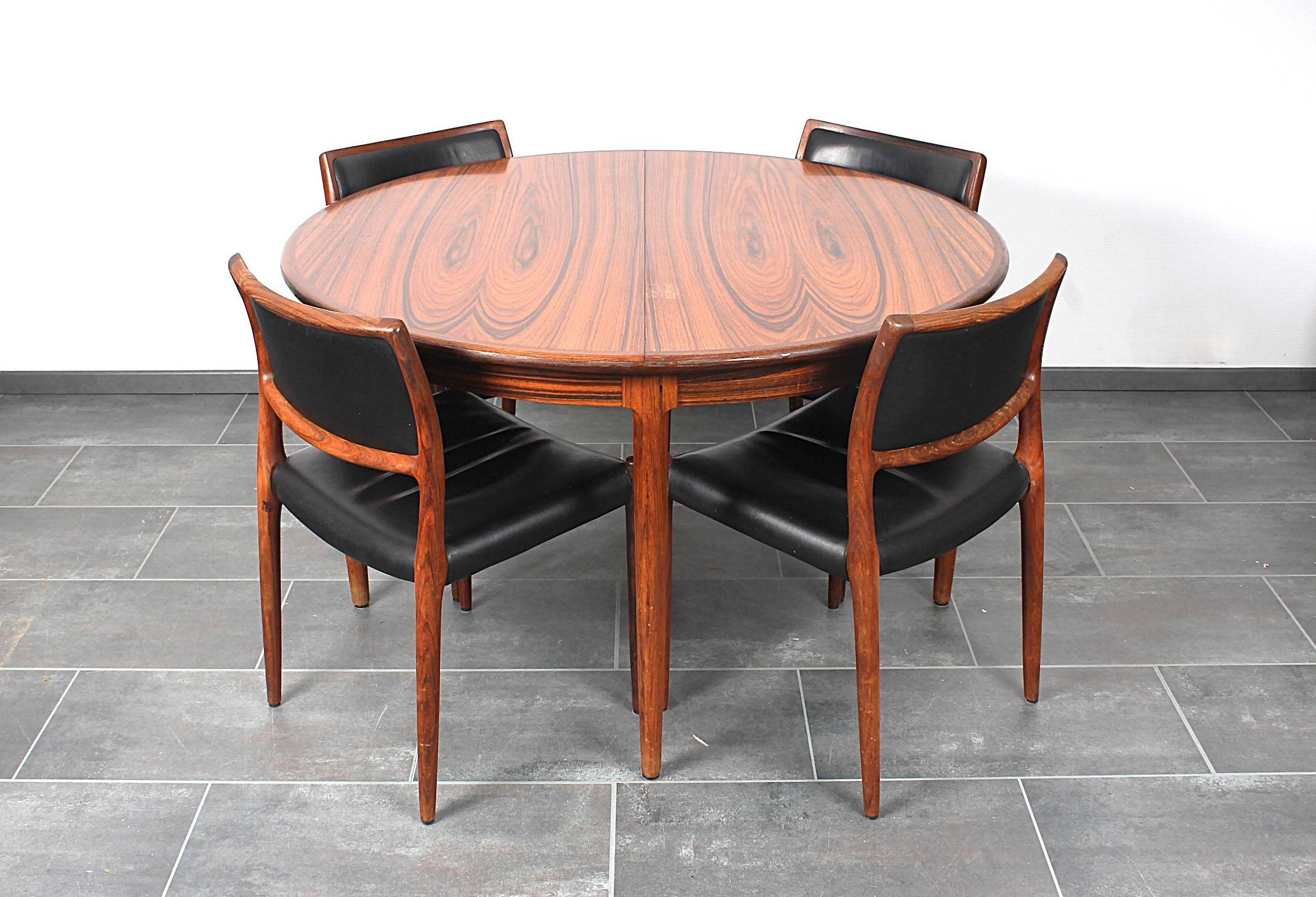 Table et chaises en palissandre Møller modèle 80 par Niels Otto (NO) Møller pour JL Møllers, années 1960, ensemble de 5.