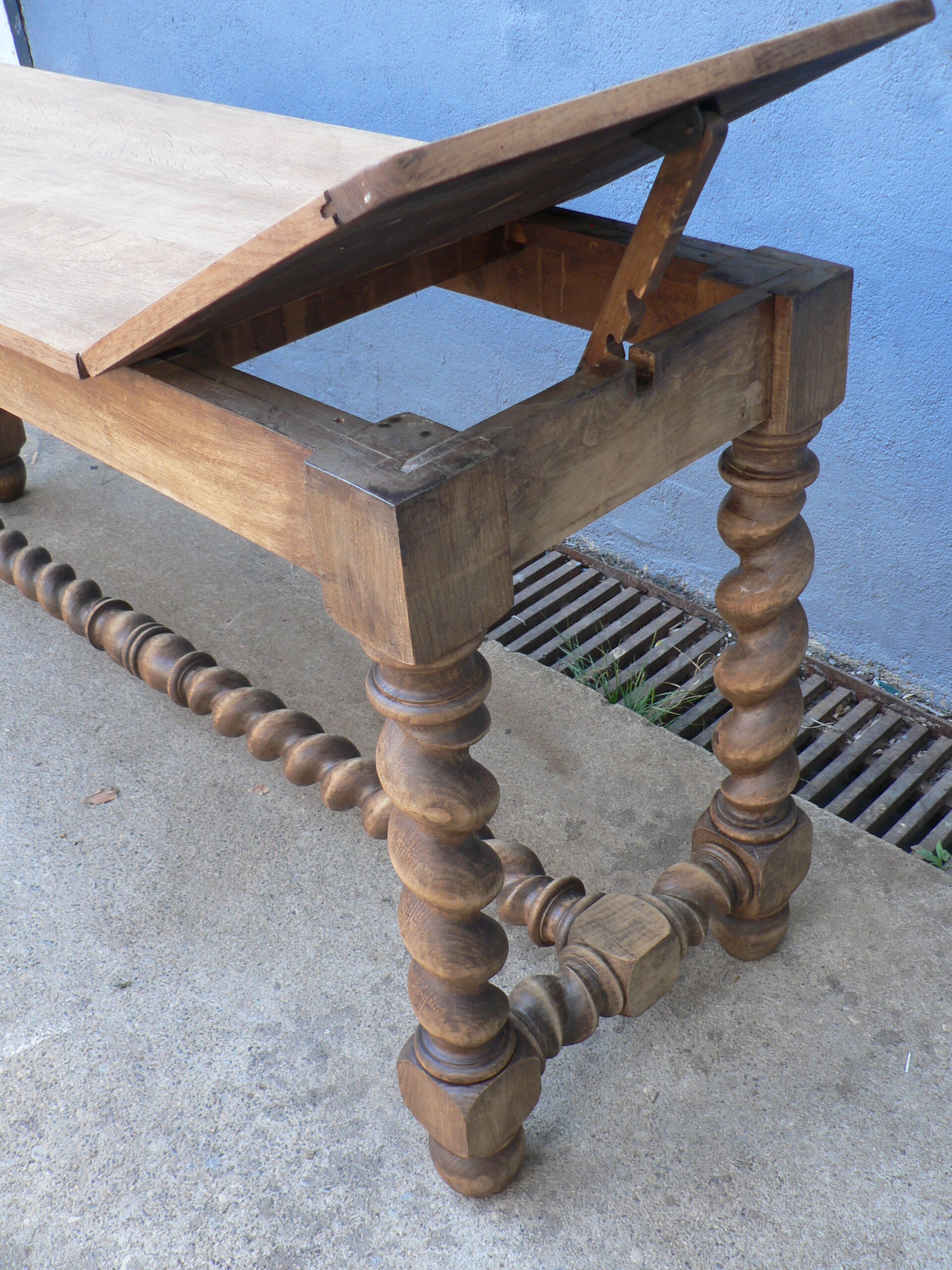 Old table