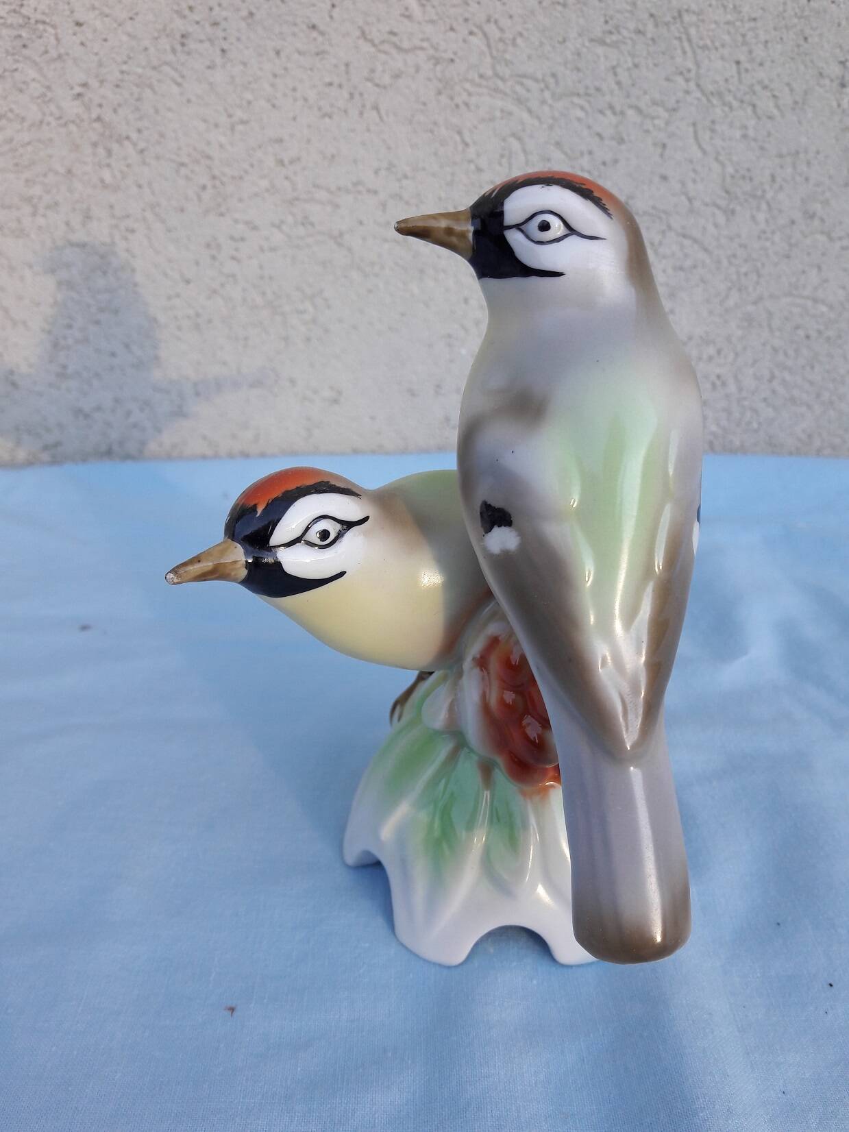 Porcelain birds