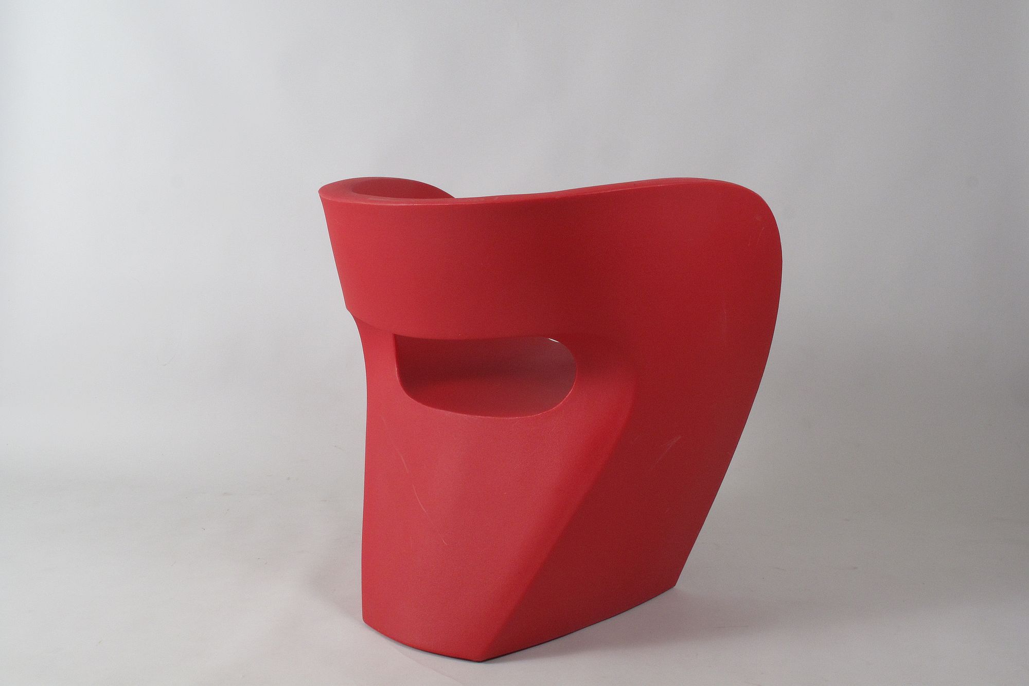 Ron Arad pour Moroso - Victoria & Albert Armchair