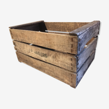 Ancienne caisse à pommes en bois marquée JP Angers