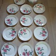 12 assiettes plates anciennes + soupière HBCM