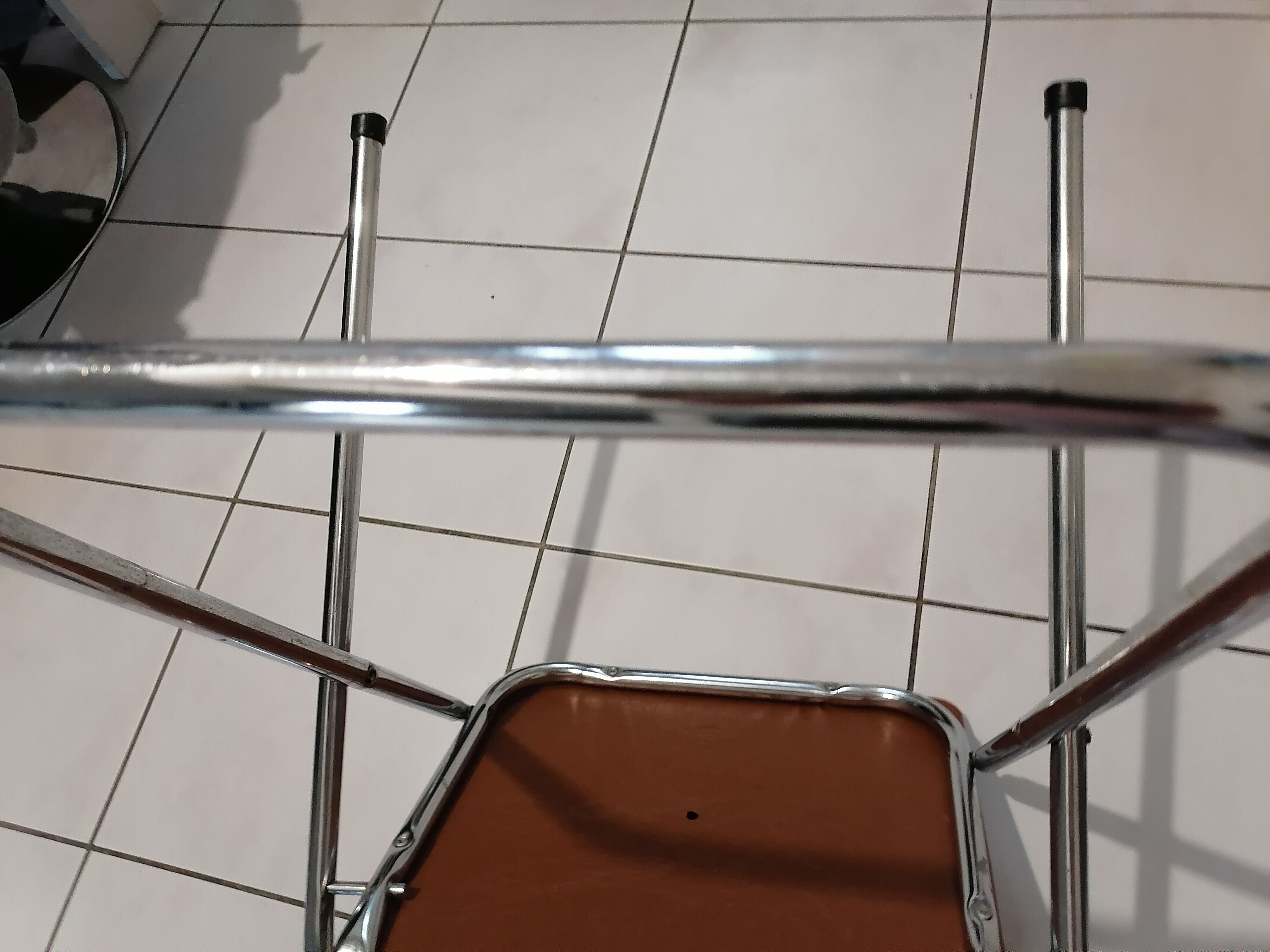Lot de 2 chaises sodomexyl  chromées pliantes skaï